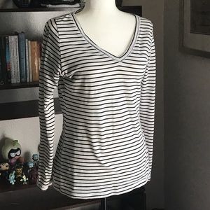 Mossimo black and white striped long sleeve
